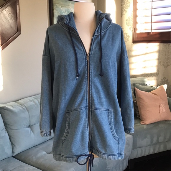 GAP Tops - 👚🌸Gap adorable hoodie oversized sweatshirt ❤️